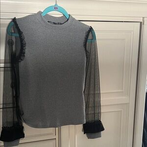 Gray and Black Women's Top SZ small